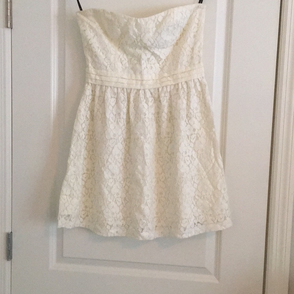 Forever 21 White Strapless Lace Dress